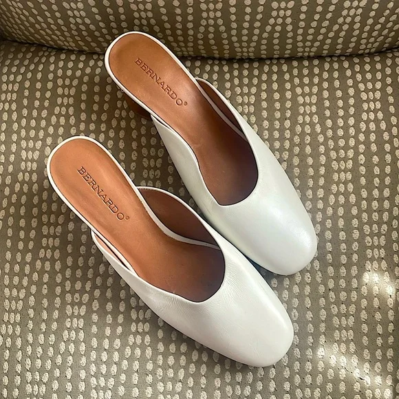 Bernardo shoes. Size 8M - Picture 2 of 4